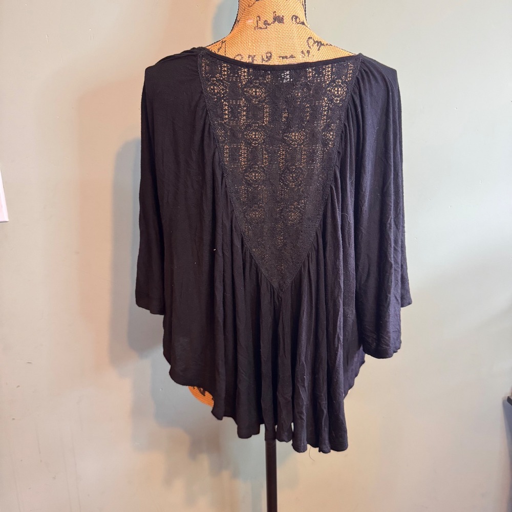 Forever 21 Womens Black Lace Back Dolman Sleeve Poncho Top Medium